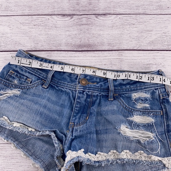 Hollister Short-Short Floral Lace Denim Jeans 25 - Picture 8 of 13